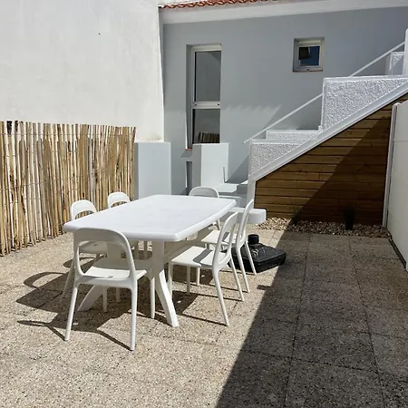 Etoile Des Mers * Σαιν-Ζαν-ντε-Μον