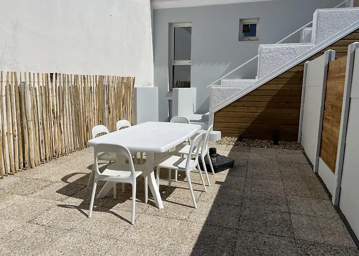 Etoile Des Mers * Σαιν-Ζαν-ντε-Μον